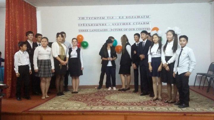 22 қыркүйек-Қазақстан халықтары тілдері күніне орай «Үш тұғырлы тіл-ел болашағы» тақырыбында көңілді тапқырлар клубының іс-шарасы өтілді