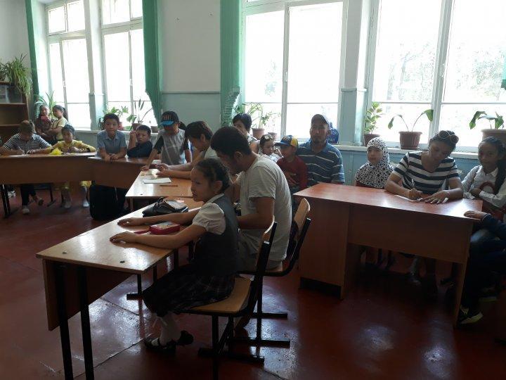 2017 жылдың қыркүйек айының 2-ші аптасы - Отбасы күніне орай мектебімізде «ашық есік» күндері, тренингтер, «Дөңгелек үстел», қабырға газеті байқауы, асфальтқа сурет салу байқауы, «Әкем, анам және мен» спорттық жарысы өткізілді