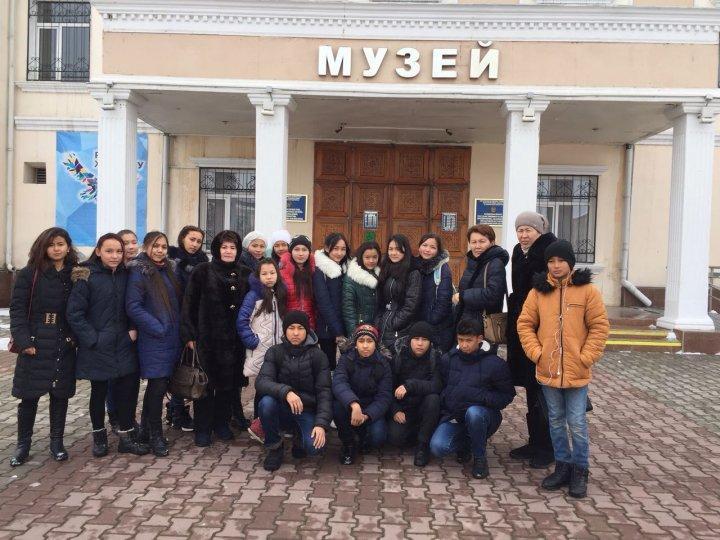 6-8-сынып оқушыларына облыстық өлкетану мұражайына экскурсия ұйымдастырылды.